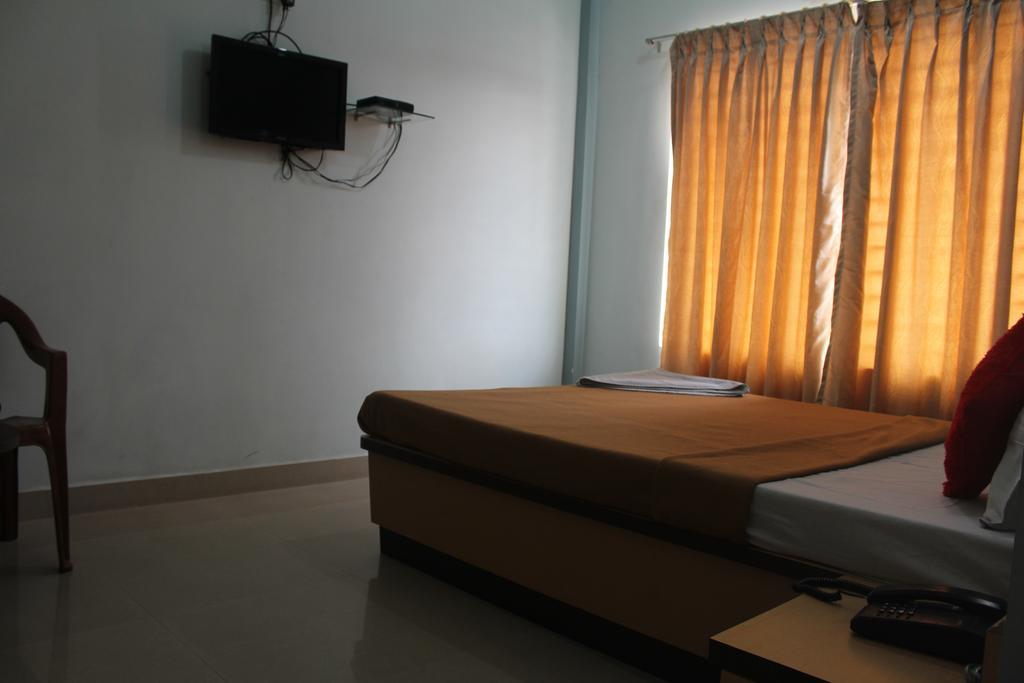 Hotel Kalyani Mysore Habitación foto